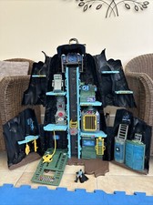 DC Comics Batcave, Giant Transforming Playset