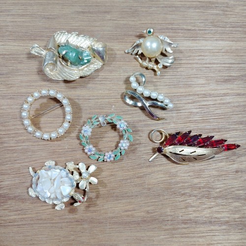 Vintage floral leaf - 7, brooch