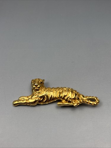 Big cat cabouchon - cat, gold
