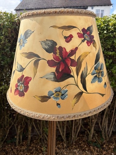 Stunning vintage hand - vintage, painted