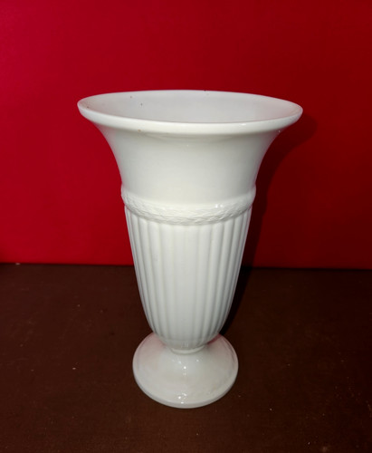 Vintage wedgwood etruria - etruria, vase
