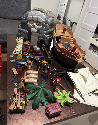 Playmobil pirates playset - pirates,