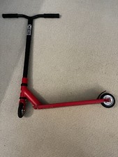 Red and Black Fuzion XTHR33 Scooter