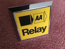 VINTAGE CAR BADGE , (AA 