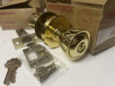 Weiser Lock Richmond Knob & Deadbolt - Polished Brass Keyed Entry Combo