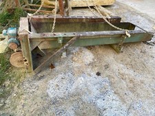 Heavy duty vibrating pan feeder