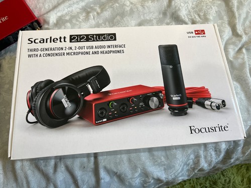 Focusrite scarlett 2i2 studio - 2i2,