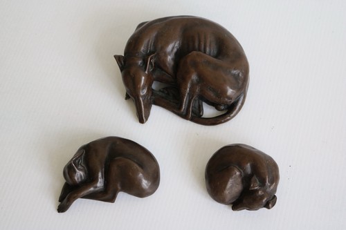 Greyhound bronze resin - bronze,