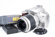 Nikon D40 6.1MP Digital SLR
