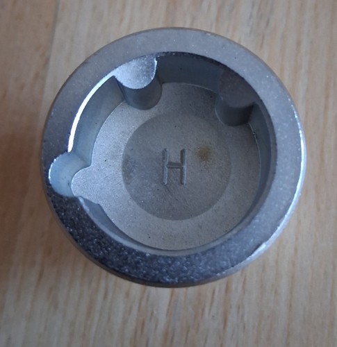 Locking wheel key nut - locking, land