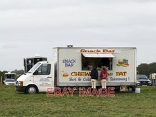 PHOTO  CATERING VAN THE CHEWIN