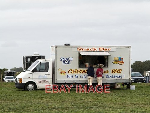 Photo catering van the chewin - ,