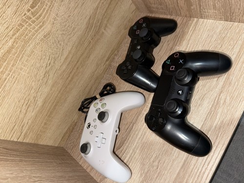 Gaming controller joblot - controller’s,