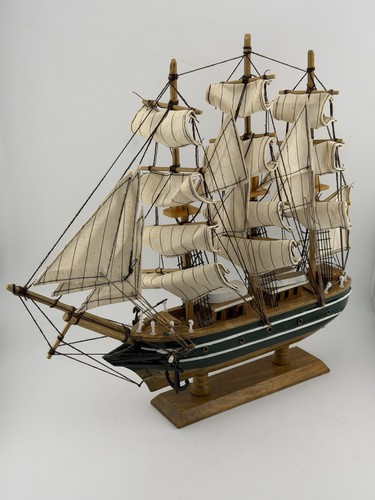 Wooden mast sailing ship - sailing,