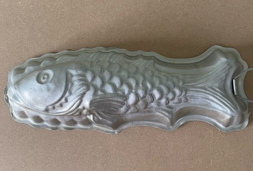 Vintage aluminum fish - aluminum, jelly