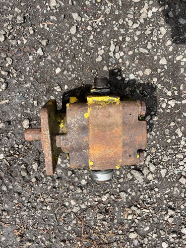 Ford whitlock hydraulic pump - whitlock,