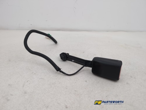 Hyundai i20 seat belt - seat,
