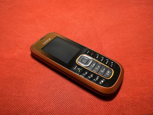 Nokia 2600 classic - ,