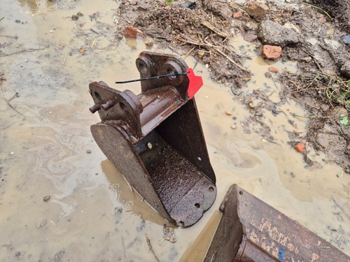 260mm excavator digging bucket - 260mm,