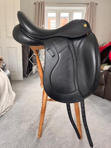 Paul jones dressage - paul, 17"