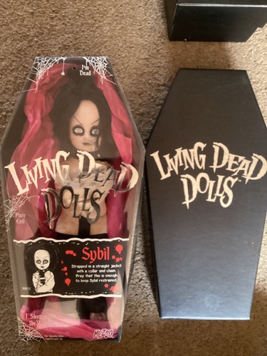 Living dead dolls series - living,