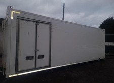 Truck refrigerated body 18T