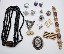 Vintage Jewelry Lot – 14