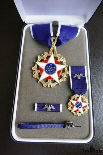Cased presidential medal - u.s.,