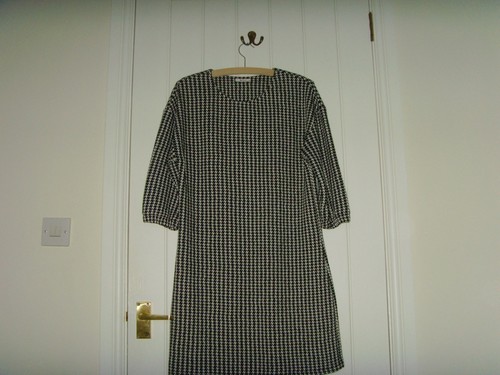 Women black and white - black,