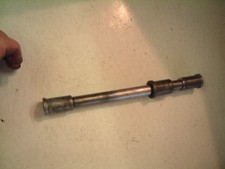 GPX750 GPX750R ZX750F F1-F4 - FRONT WHEEL SHAFT AXLE SPINDLE COMPLETE 41068-1233