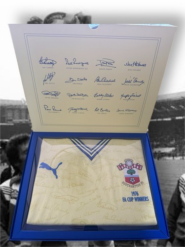 Southampton 1976 cup - fc,