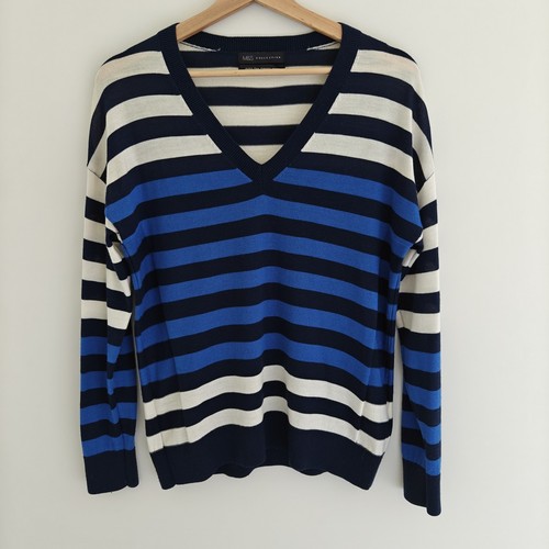 Small blue striped v - small, v-neck
