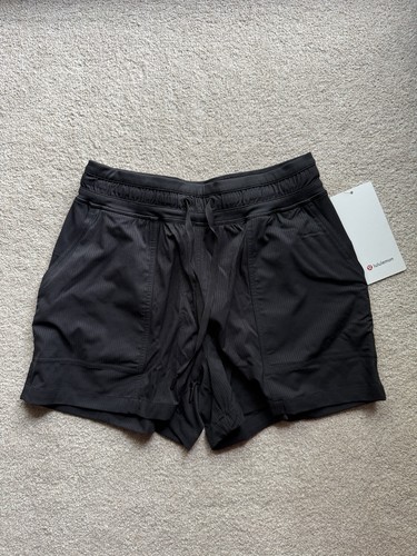 Lululemon dance studio short - studio,