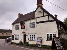 Photo 12x8 The Butchers Arms