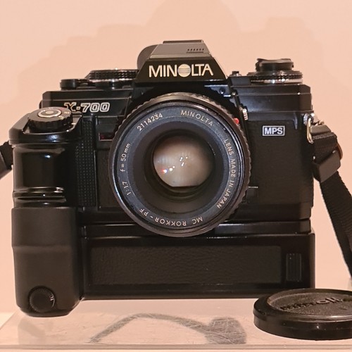 Minolta 700 35mm camera - minolta, x-700