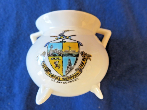 Goss crested china kininmonth - crested,