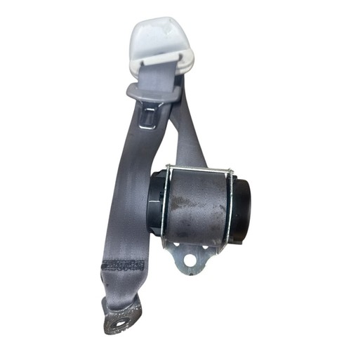 Toyota hilux seat belt - toyota,