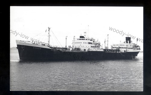Ta1962 shell oil tanker - shell,