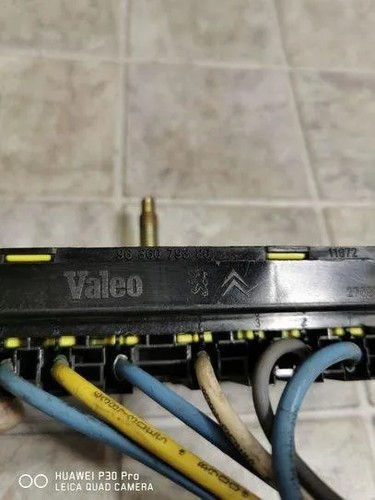 Peugeot 407 fuse box - fuse,