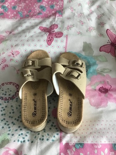 Ladies beige mules