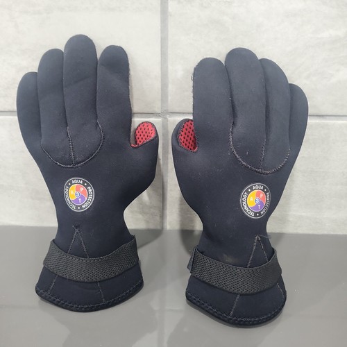 Used medium northern diver 3mm - used,