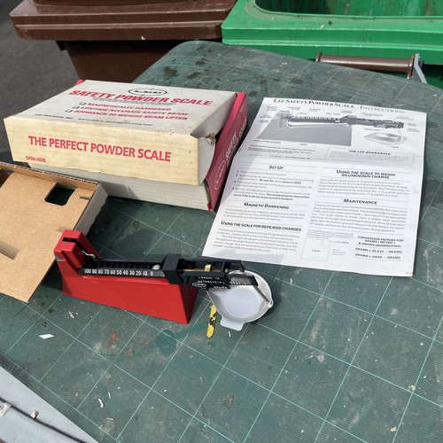Lee precision safety scale for - precision,