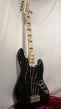 SQUIER AFFINITY ACTIVE JAZZ