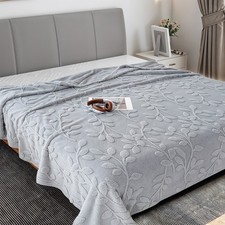 3D Leaf-shaped Warm Blanket Faux Fur Mink Sofa Bed Fleece Throw Double & King UK