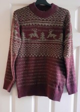 Ladies Boohoo Burgundy and Gold Reindeer Pattern Christmas Jumper Size 10