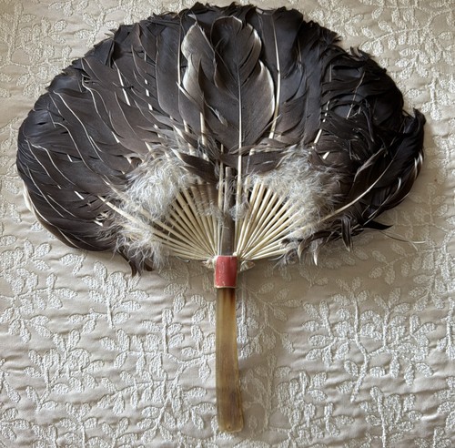 Vintage antique fixed feather - fixed,