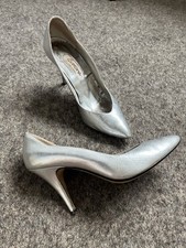 Vintage High Heel Stiletto Court Shoes. Silver. Leather.  Size 5.5. Rare