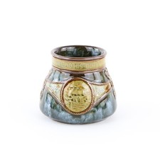 ROYAL DOULTON, ENGLAND EXPECTS