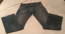 Ladies Levi Premium jeans W34 L32 distressed