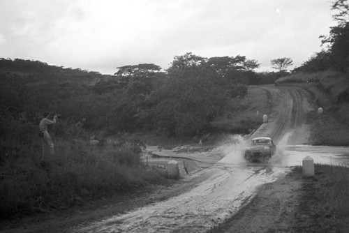 Triumph tr3 rally car - triumph,